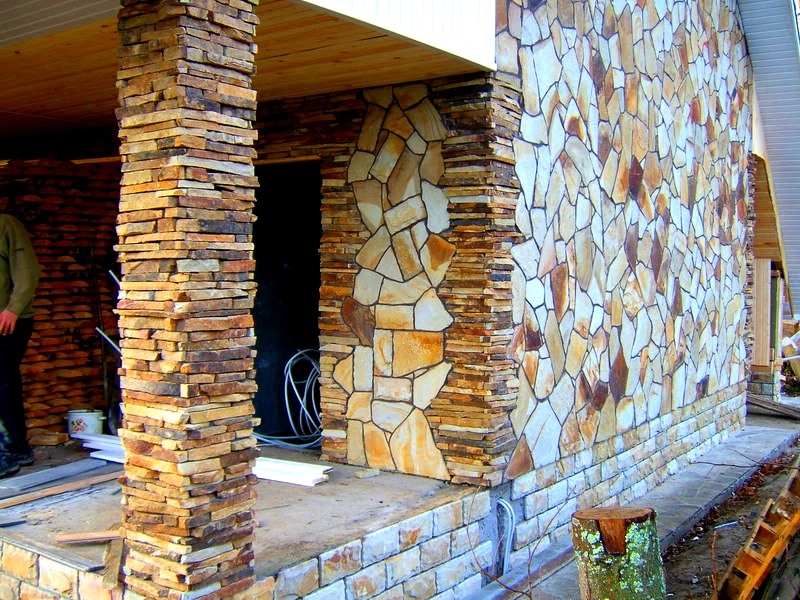 Фасадный камень для наружной отделки дома – варианты использования