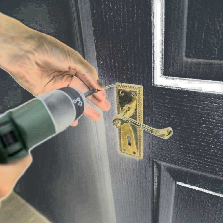 Замена личинки замка входной двери в квартиру: можно ли это сделать на металлическом или другом полотне, как снять поворотный механизм и этапы ремонта устройства