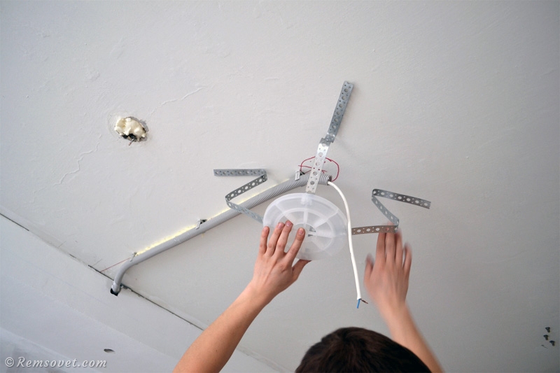 Установка потолочных светильников своими руками – пошаговая инструкция