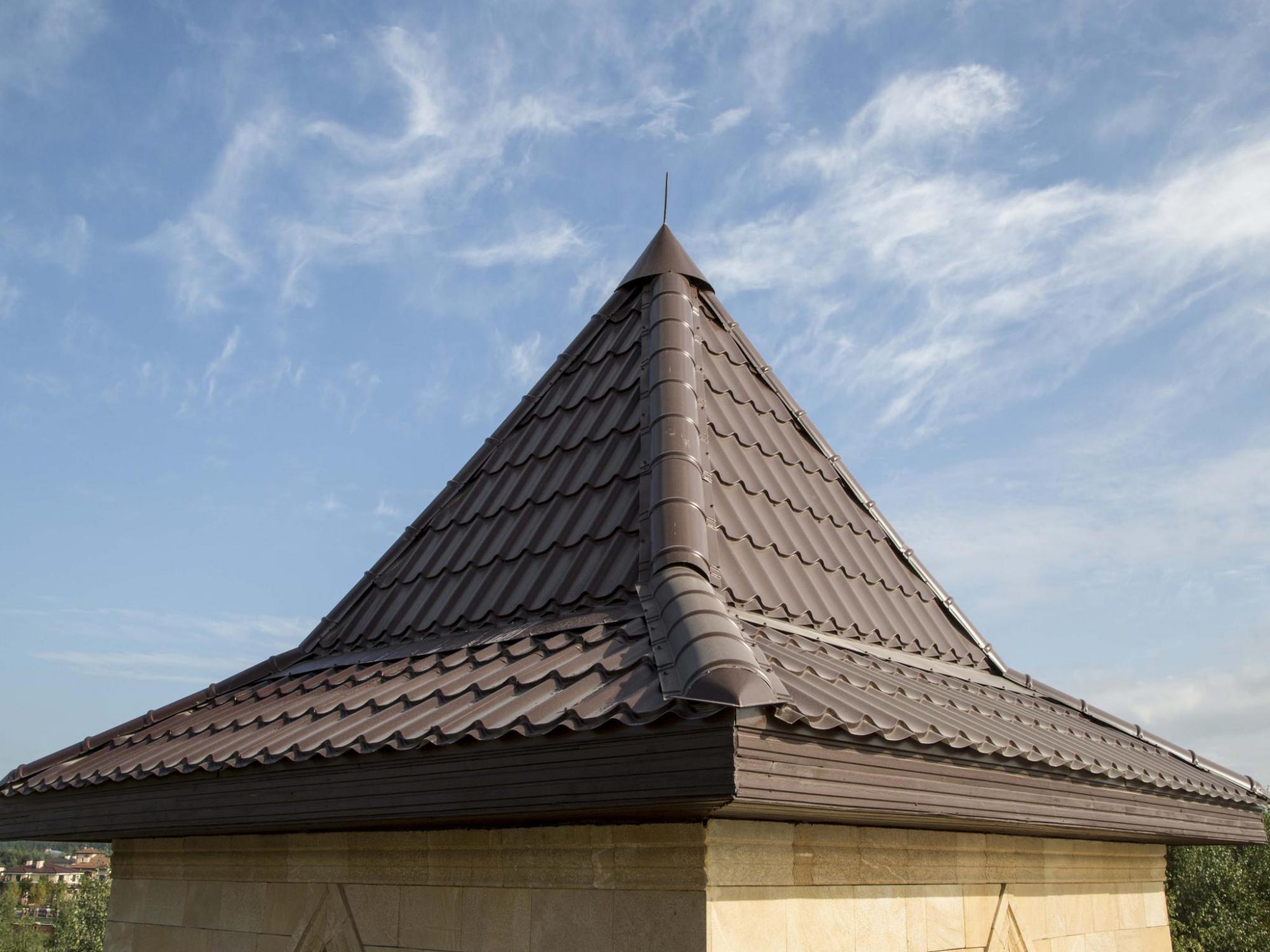 Какая металлочерепица лучше для крыши: как выбрать