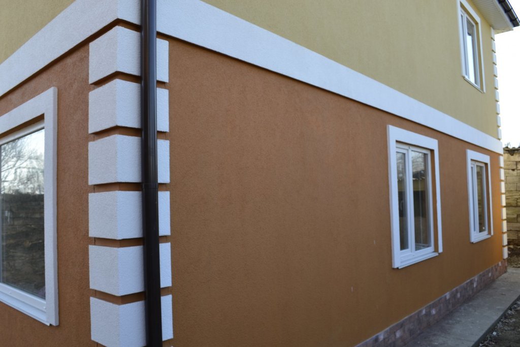 Отделка фасадов домов: варианты оформления наружных стен, выполнение внешних работ своими руками