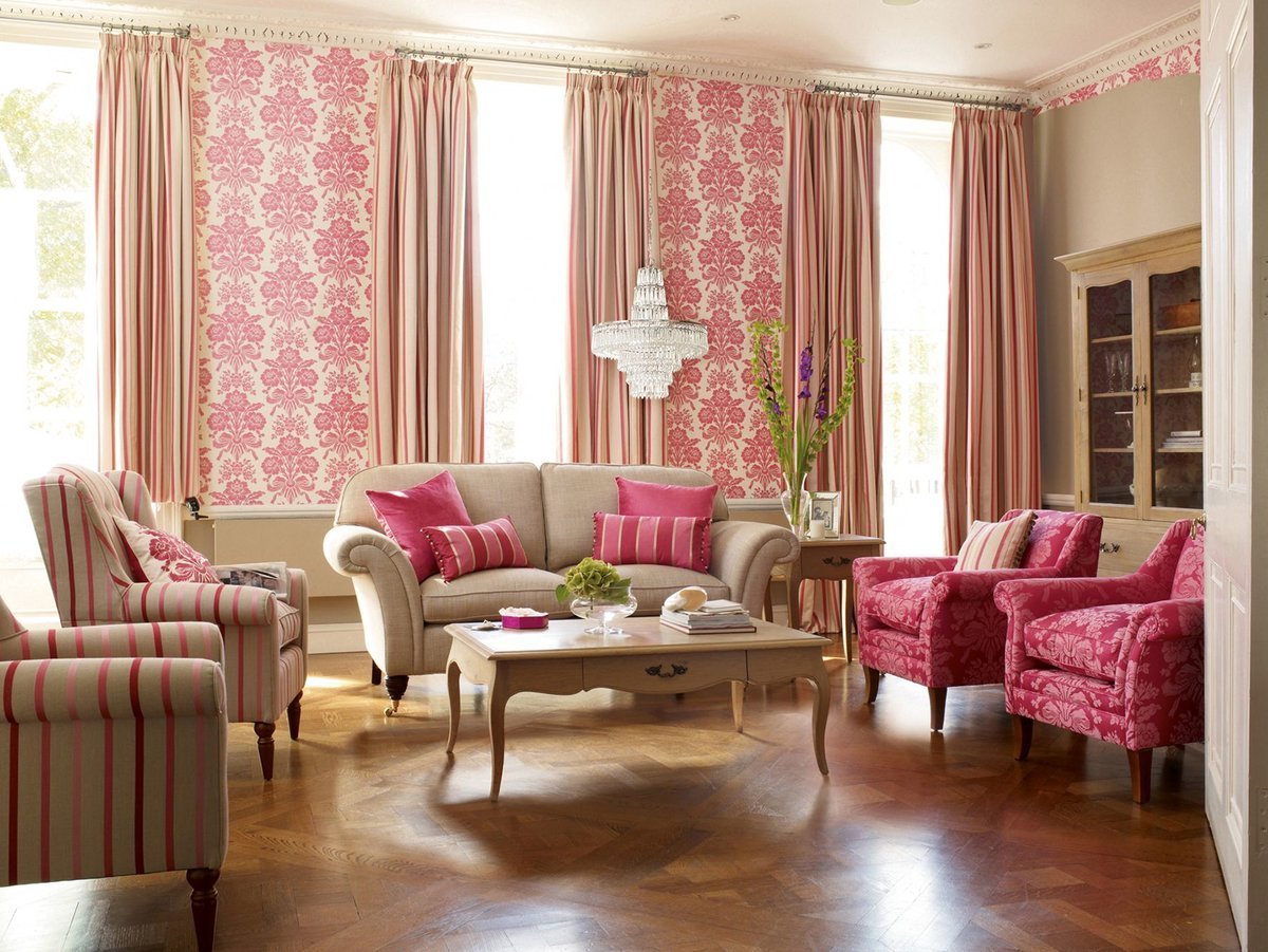 Розовый диван, особенности цвета и причины его популярности