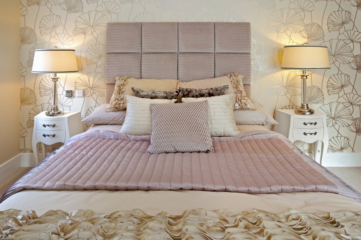 Дизайн спальни: оформление изголовья кровати | домфронт