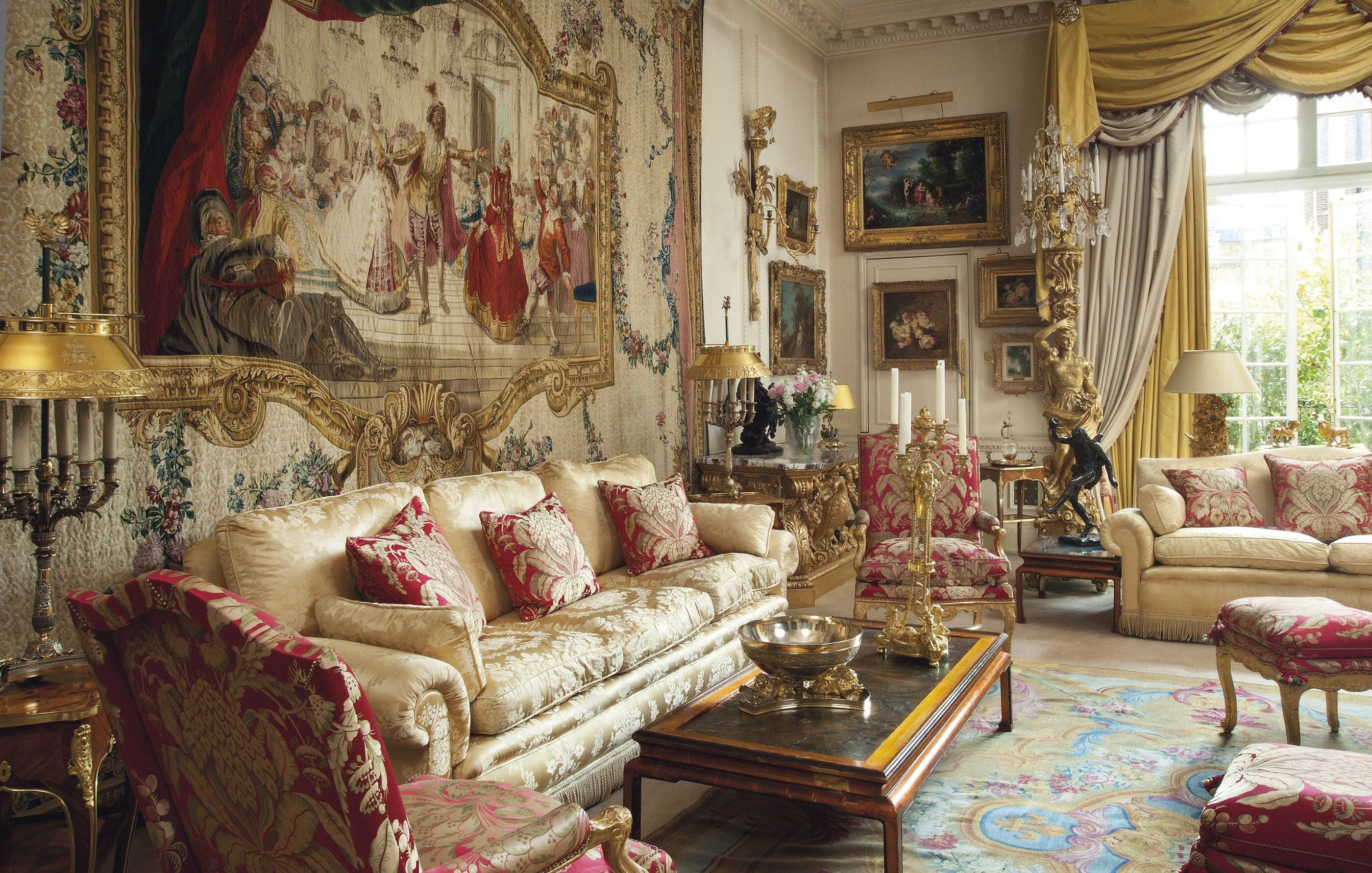 Спальная комната в стиле барокко: фото интерьера