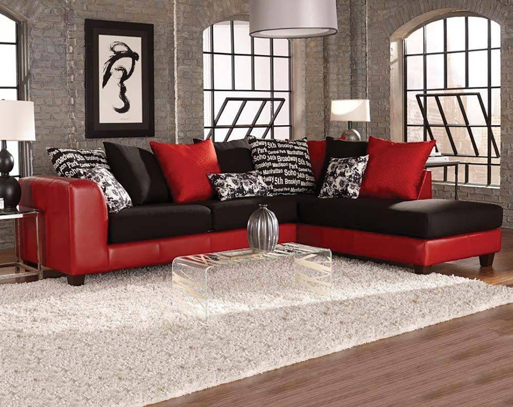Как освежить интерьер с помощью красного дивана, советы дизайнеров