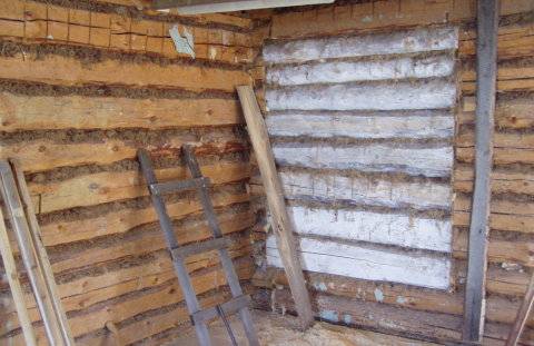 Как выровнять стены гипсокартоном без каркаса в деревянном доме?