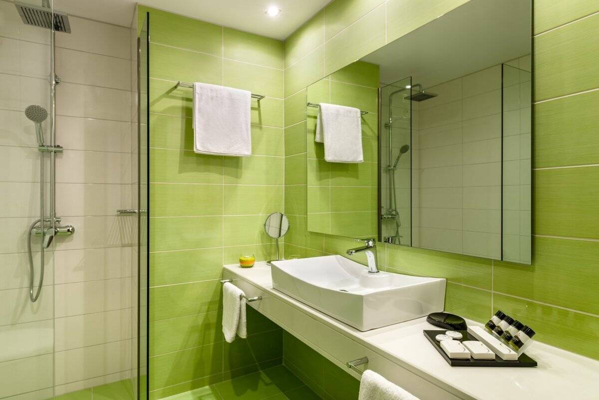 Зеленая ванная комната: дизайн, фото, идеи для интерьера