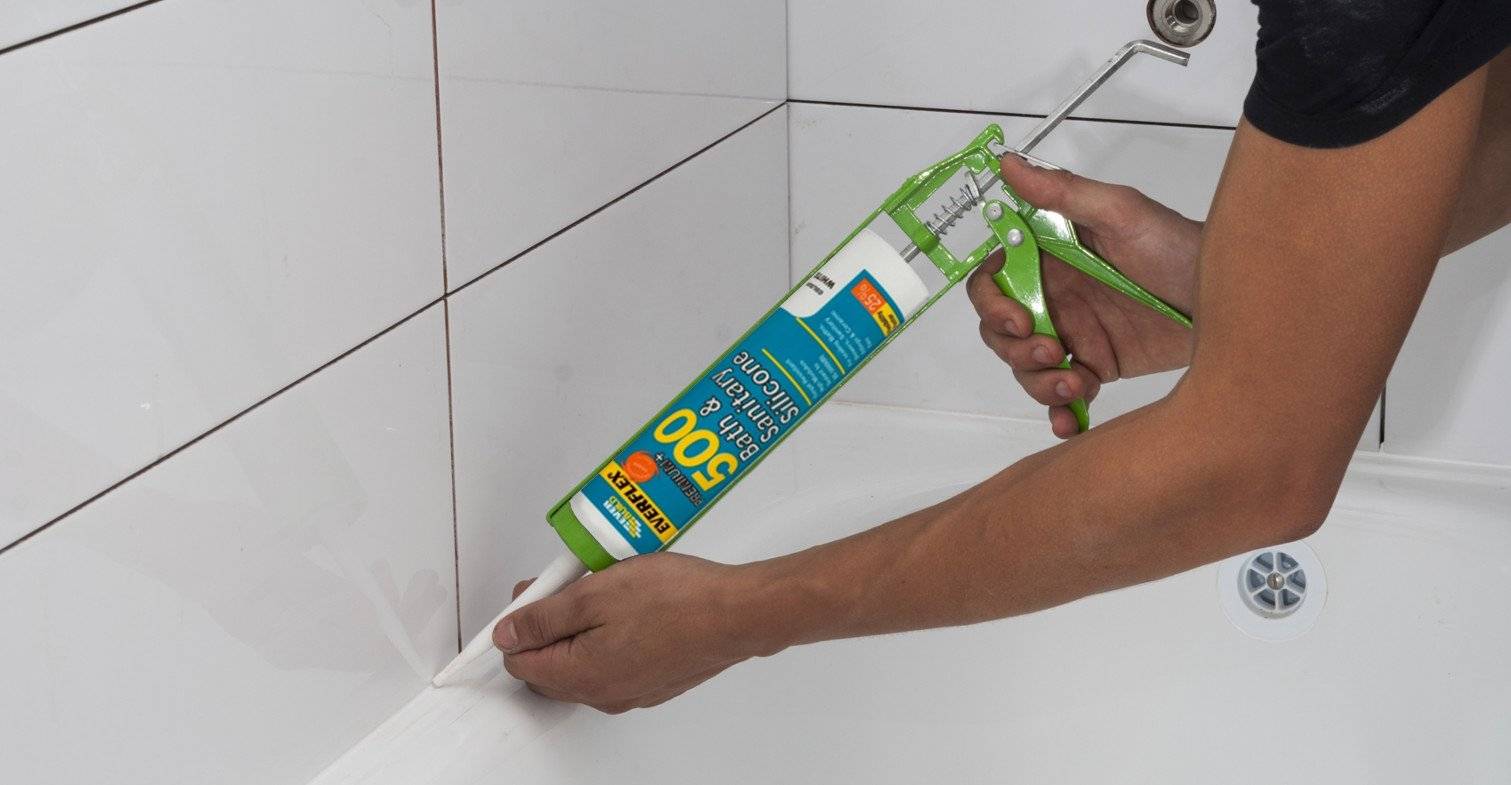 Чем заделать швы между плиткой и ванной: пошаговое руководство и советы