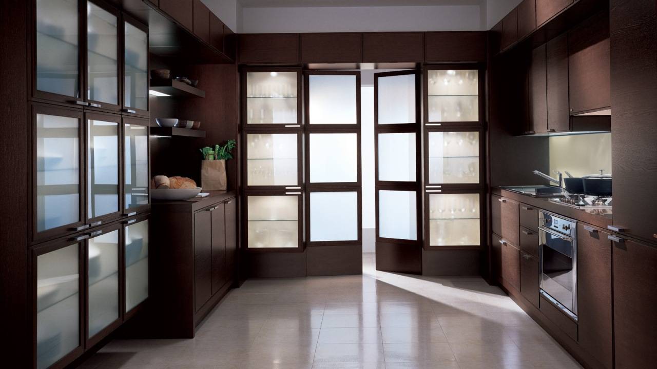 Двери на кухню: нужна ли межкомнатная дверь на кухне, требования к установке