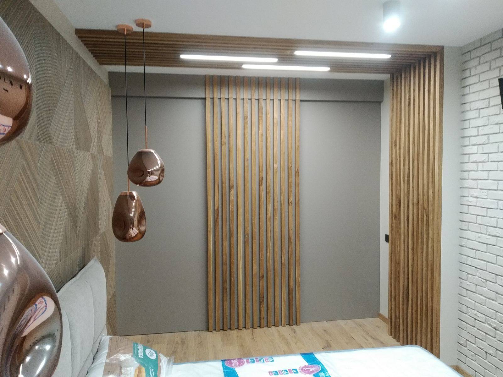 Декоративные рейки для стен в интерьере (135 фото): отделка, декор, размеры, рейки с подсветкой и без, деревянные баффели своими руками