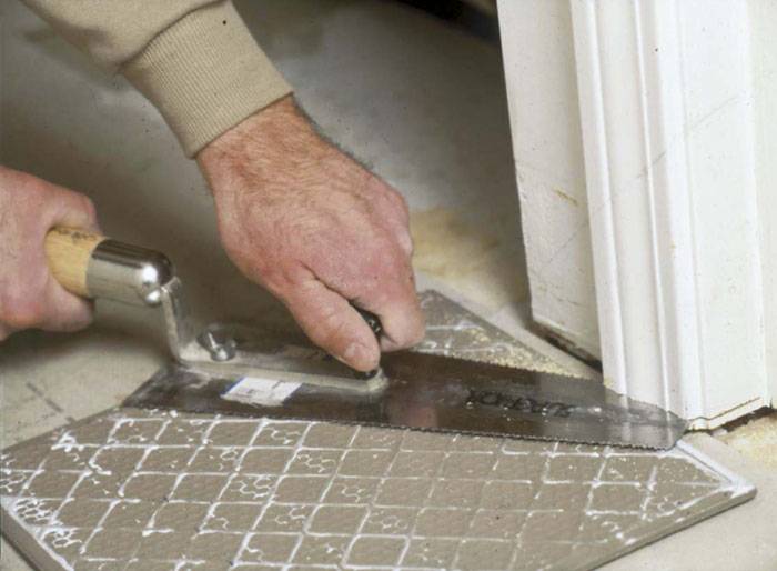 Подготовка гипсокартона под плитку в ванной: нужно ли шпаклевать гкл