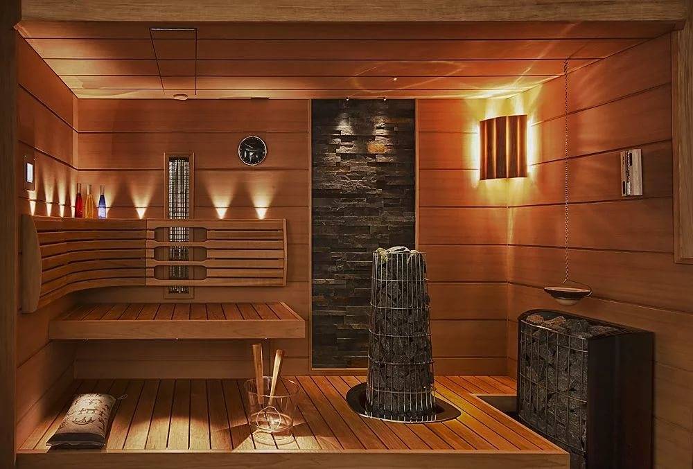 Дизайн бани, предбанника и душевой: интерьер помывочной, оформление в современном русском стиле
 - 30 фото