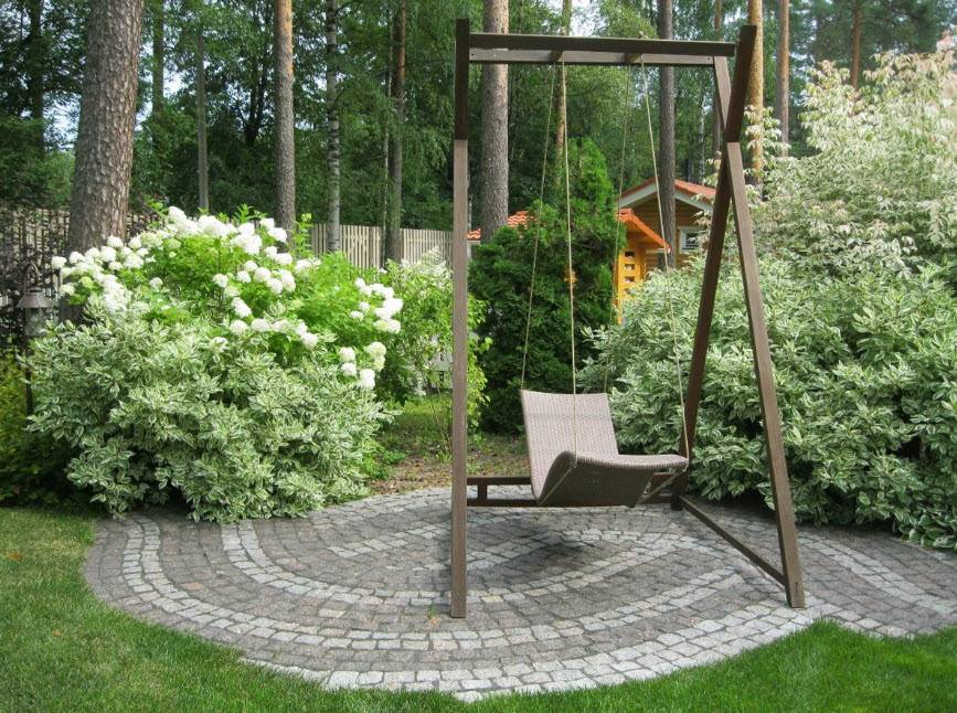 Садовые качели - 125 фото стильных конструкций и идей применения качелей в саду