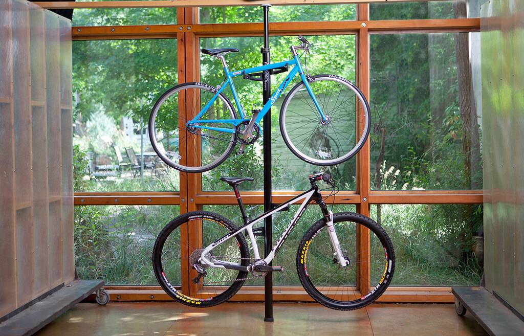 Различные способы хранения велосипеда в квартире: какой выбрать