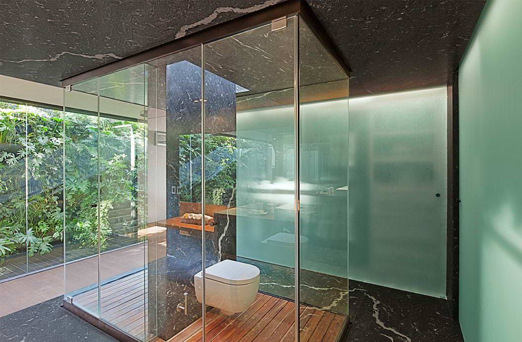 Красивая стеклянная мебель в интерьере. дизайнерские идеи 40 фото