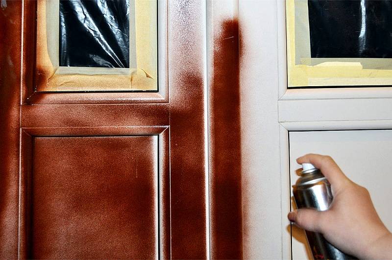 Как перекрасить двери межкомнатные своими руками